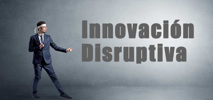 hombre_en_posicion_de_pelea_frente_a_la_innovacion_disruptiva