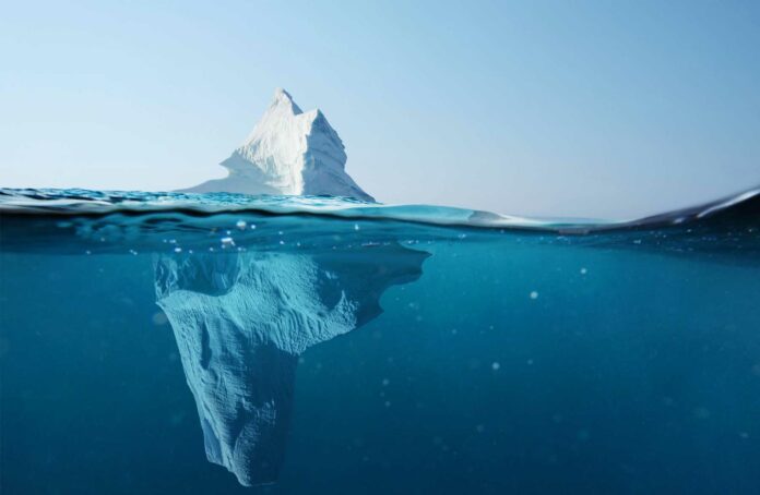 Mar y metáfora de iceberg organizacional