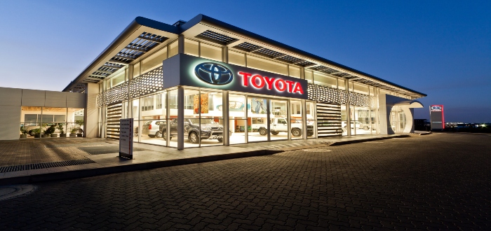 Fachada de la agencia Toyota