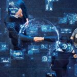Marketing de recomendación | Dale valor a las reseñas de tu marca Personas dándose la mano como ejemplo de marketing de recomendación