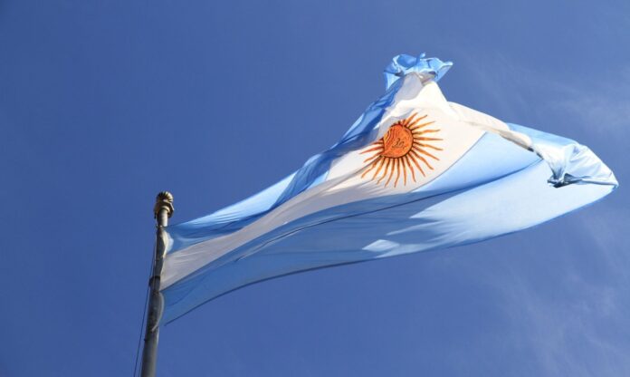 Bandera de Argentina, que representa emprendedores exitosos argentinos